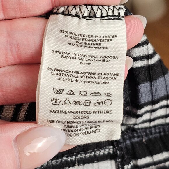 Free People V-Neck Wrap Top Long Sleeve Striped Black & Grey Sz S - Picture 6 of 7